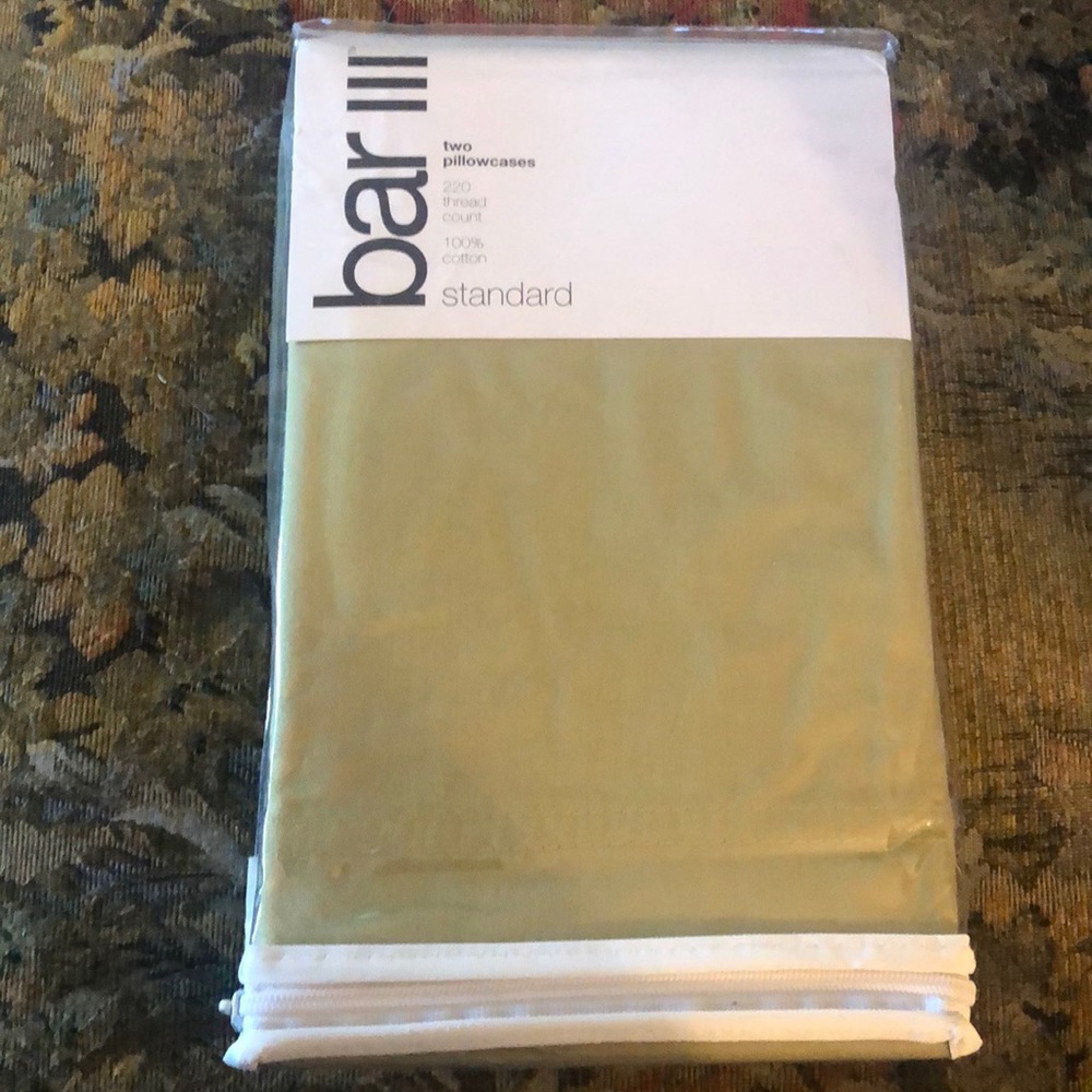 Bar III standard pillow cases